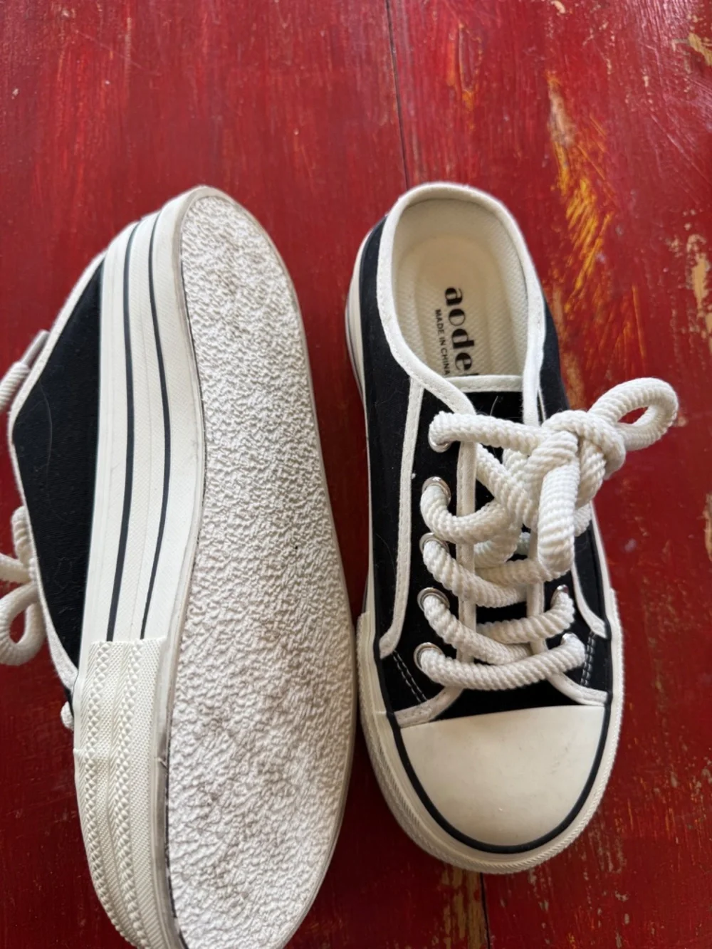 Aodek tennis shoes 40
